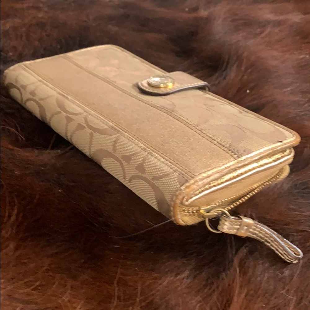 Coach wallet